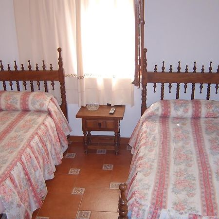 Hotel Meson De Lagartera Zimmer foto