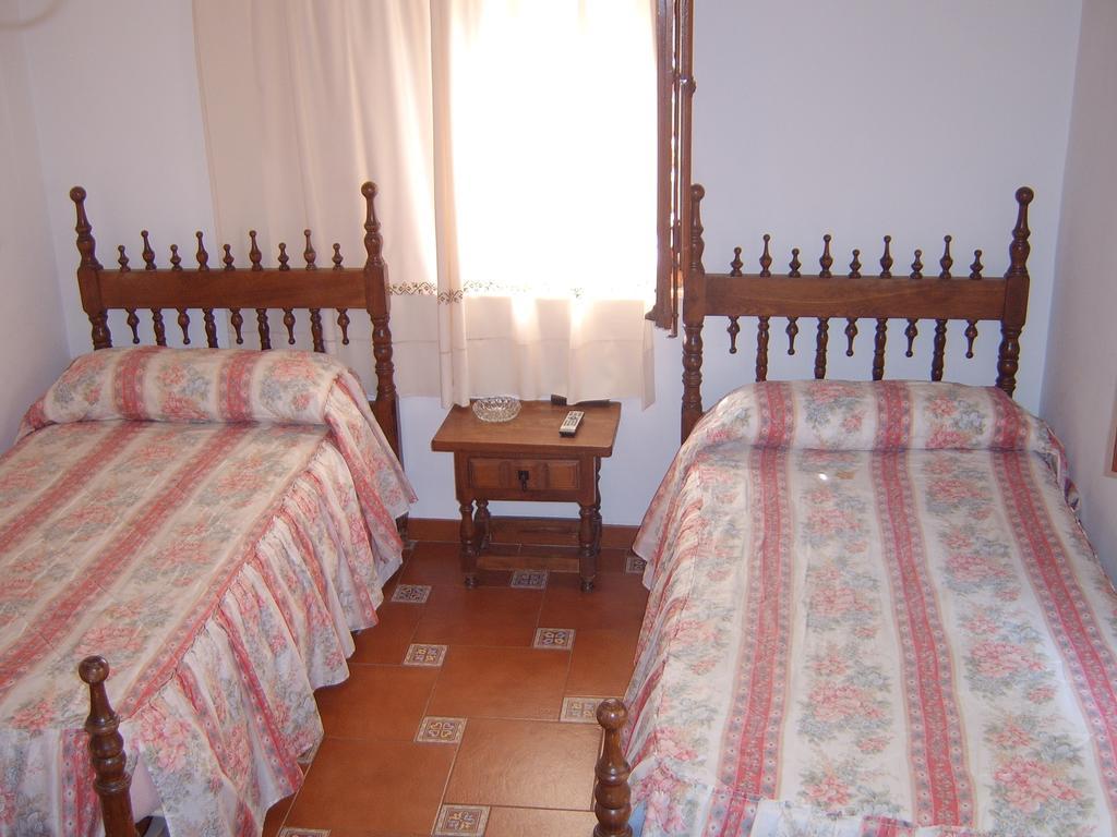 Hotel Meson De Lagartera Zimmer foto