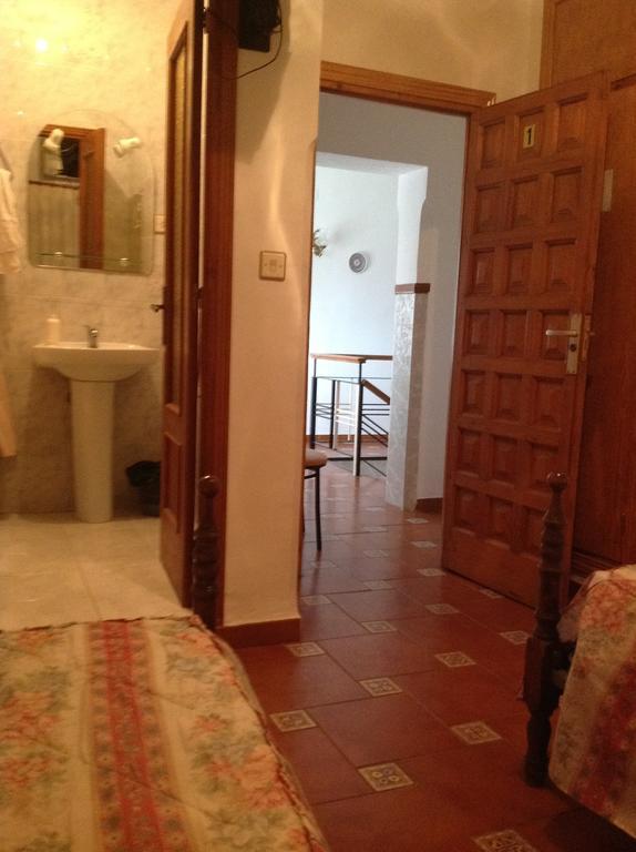 Hotel Meson De Lagartera Zimmer foto